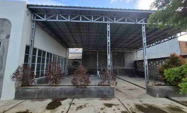 Di sewakan lahan dan Bangunan  sangat  cantik dan asri,  lokasi strategis  ,  Ex cafe,   di jatiasih  Bekasi selatan.