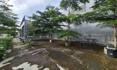 Di sewakan lahan dan Bangunan  sangat  cantik dan asri,  lokasi strategis  ,  Ex cafe,   di jatiasih  Bekasi selatan.