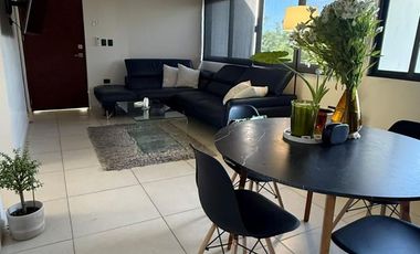 Departamento con excelente ubicación en exclusivo desarrollo SABINA , a 2 cuadras de Av. Temozón. Ideal para Airbnb o Renta tradicional.