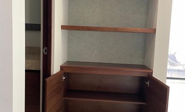 Departamento con excelente ubicación en exclusivo desarrollo SABINA , a 2 cuadras de Av. Temozón. Ideal para Airbnb o Renta tradicional.