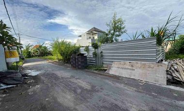 Tanah luas 1 are Jln sedap malam.gang popi