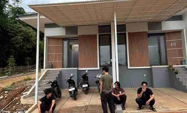Rumah rasa Villa, dekat Gunung Geulis dengan View Kota Bandung