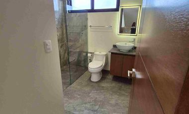 RESIDENCIA EN CHOLULA, A 5 MINUTOS DE PLAZA SAN DIEGO Y PERIFÉRICO.