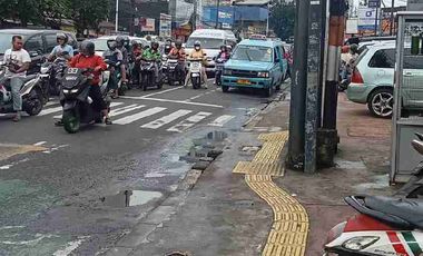 Rumah dan Tanah Cililitan Cawang Pinggir Jalan Jakarta Timur