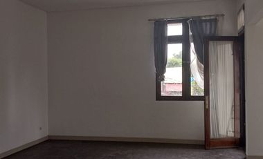 Luxury Living in the Heart of Kemang Hunian Mewah dengan Private Pool & Lingkungan Asri