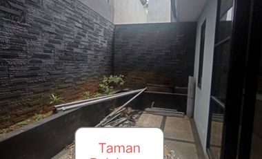 CASA JARDIN Rumah Disewakan