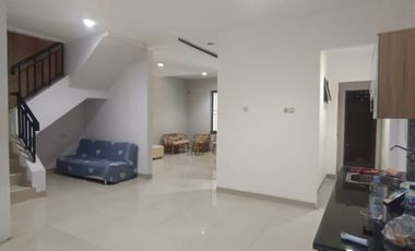 CASA JARDIN Rumah Disewakan