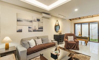 House for sale at Bandung Kota Baru Parahyangan 3 Bedroom 2 floor with garden fully furnished