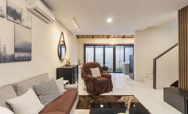 House for sale at Bandung Kota Baru Parahyangan 3 Bedroom 2 floor with garden fully furnished