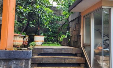 3 Storeys House Pondok Indah 12 Bedrooms Modern Minimalist Style