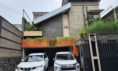 3 Storeys House Pondok Indah 12 Bedrooms Modern Minimalist Style