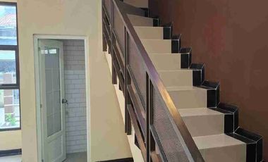 Dijual Cepat Rumah 2 Lantai Siap Huni di Narogong Kota Bekasi RNY