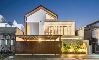 Dijual villa eksklusif di Jalan Muding Indah Kerobokan