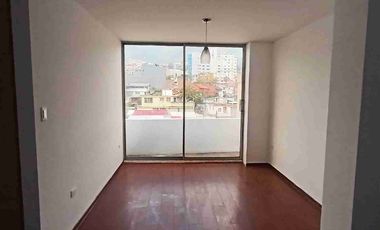 Venta Lindo Departamento 2 Dormitorios con vista sector estratégico Mall el Jardín