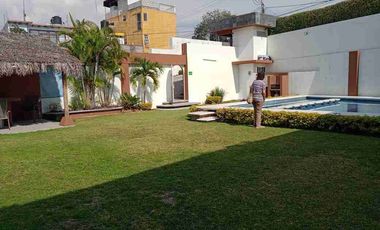 cómodo, elevador , alberca, jardin y vigilancia