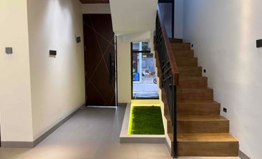 Rumah Mewah 3 Lantai + Rooftop dalam Cluster Besar Jagakarsa Jakarta Selatan