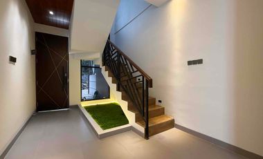 Rumah Mewah 3 Lantai + Rooftop dalam Cluster Besar Jagakarsa Jakarta Selatan