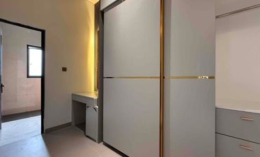 Rumah Mewah 3 Lantai + Rooftop dalam Cluster Besar Jagakarsa Jakarta Selatan