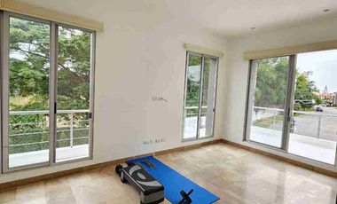 Casa esquinera de Alquiler o Venta en Estancias del Rio - Samborondon km 10