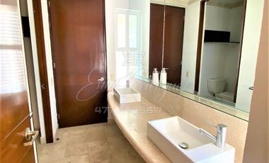 DEPARTAMENTO EN VENTA, TORRE ALTUS, JUNTO A LA SALLE, 3 REC. 3 AUTOS, DE LUJO, VISTA PANORAMICA.