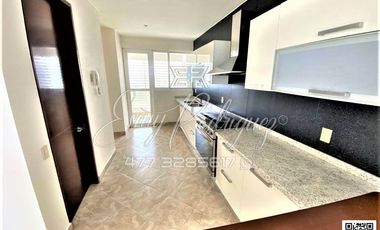 DEPARTAMENTO EN VENTA, TORRE ALTUS, JUNTO A LA SALLE, 3 REC. 3 AUTOS, DE LUJO, VISTA PANORAMICA.