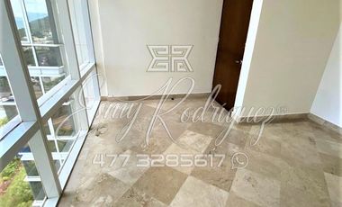 DEPARTAMENTO EN VENTA, TORRE ALTUS, JUNTO A LA SALLE, 3 REC. 3 AUTOS, DE LUJO, VISTA PANORAMICA.