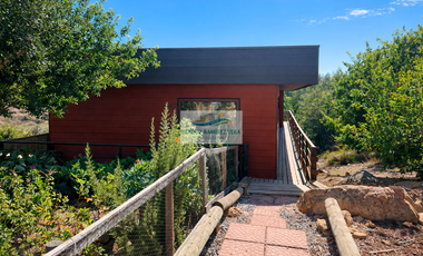 Casa en condominio con vista despejada, terrazas y 3 dormitorios