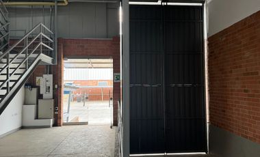 Bodega Vendo 750 M2 En Conjunto Cerrado / Venta $2.362.500.000  / Zona Industrial Acopi Yumbo