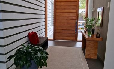 ARRIENDO ESPECTACULAR CASA GUAYMARAL BOGOTA COLOMBIA.