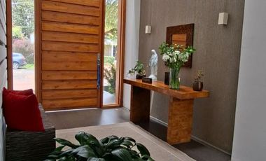 ARRIENDO ESPECTACULAR CASA GUAYMARAL BOGOTA COLOMBIA.