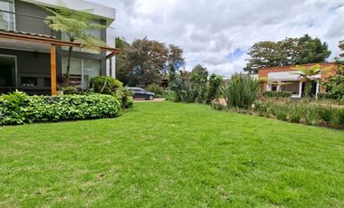 ARRIENDO ESPECTACULAR CASA GUAYMARAL BOGOTA COLOMBIA.