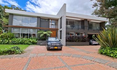 ARRIENDO ESPECTACULAR CASA GUAYMARAL BOGOTA COLOMBIA.