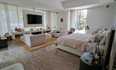 ARRIENDO ESPECTACULAR CASA GUAYMARAL BOGOTA COLOMBIA.