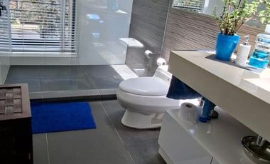 ARRIENDO ESPECTACULAR CASA GUAYMARAL BOGOTA COLOMBIA.