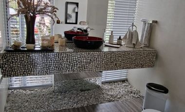 ARRIENDO ESPECTACULAR CASA GUAYMARAL BOGOTA COLOMBIA.