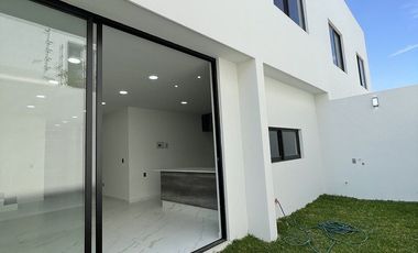 CASA NUEVA EN VENTA EN SOLARES 5 RECAMARAS CON BAÑO COMPLETO A ESTRENAR