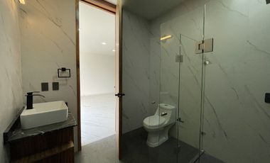 CASA NUEVA EN VENTA EN SOLARES 5 RECAMARAS CON BAÑO COMPLETO A ESTRENAR