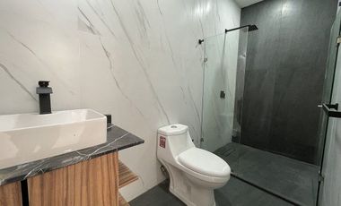 CASA NUEVA EN VENTA EN SOLARES 5 RECAMARAS CON BAÑO COMPLETO A ESTRENAR