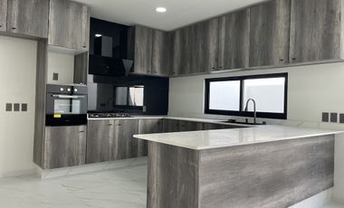 CASA NUEVA EN VENTA EN SOLARES 5 RECAMARAS CON BAÑO COMPLETO A ESTRENAR