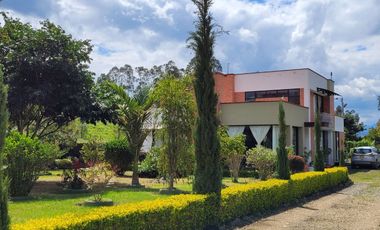HERMOSA CASA CAMPESTRE EN RAMIRIQUI - BOYACA