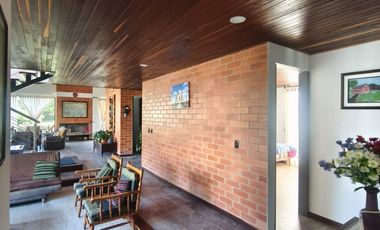 HERMOSA CASA CAMPESTRE EN RAMIRIQUI - BOYACA