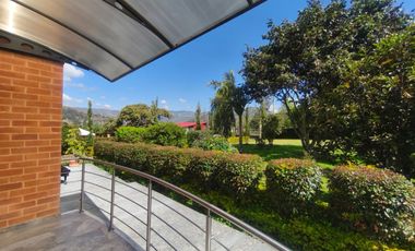 HERMOSA CASA CAMPESTRE EN RAMIRIQUI - BOYACA