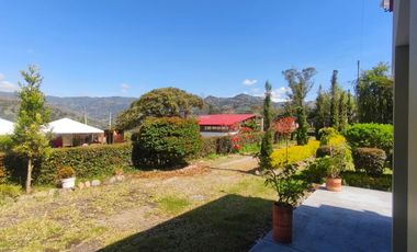 HERMOSA CASA CAMPESTRE EN RAMIRIQUI - BOYACA