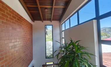 HERMOSA CASA CAMPESTRE EN RAMIRIQUI - BOYACA