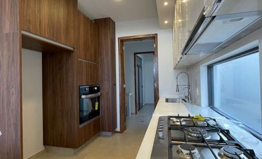 CASA NUEVA EN VENTA EN BOSQUES VALLARTA 3 RECAMARAS CON OPCION A 4TA RECAMARA, CUARTO DE SERVICIO C/BAÑO COMPLETO, CASA CLUB