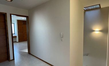 CASA NUEVA EN VENTA EN BOSQUES VALLARTA 3 RECAMARAS CON OPCION A 4TA RECAMARA, CUARTO DE SERVICIO C/BAÑO COMPLETO, CASA CLUB
