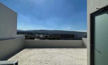 CASA NUEVA EN VENTA EN BOSQUES VALLARTA 3 RECAMARAS CON OPCION A 4TA RECAMARA, CUARTO DE SERVICIO C/BAÑO COMPLETO, CASA CLUB