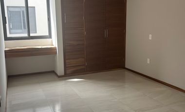 CASA NUEVA EN VENTA EN BOSQUES VALLARTA 3 RECAMARAS CON OPCION A 4TA RECAMARA, CUARTO DE SERVICIO C/BAÑO COMPLETO, CASA CLUB