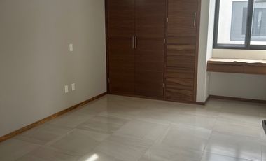 CASA NUEVA EN VENTA EN BOSQUES VALLARTA 3 RECAMARAS CON OPCION A 4TA RECAMARA, CUARTO DE SERVICIO C/BAÑO COMPLETO, CASA CLUB