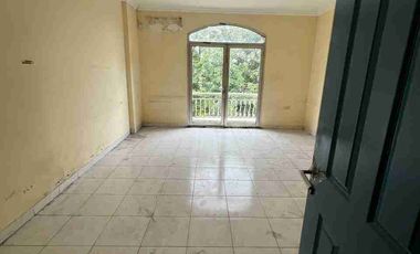 D sewa ruko city resort